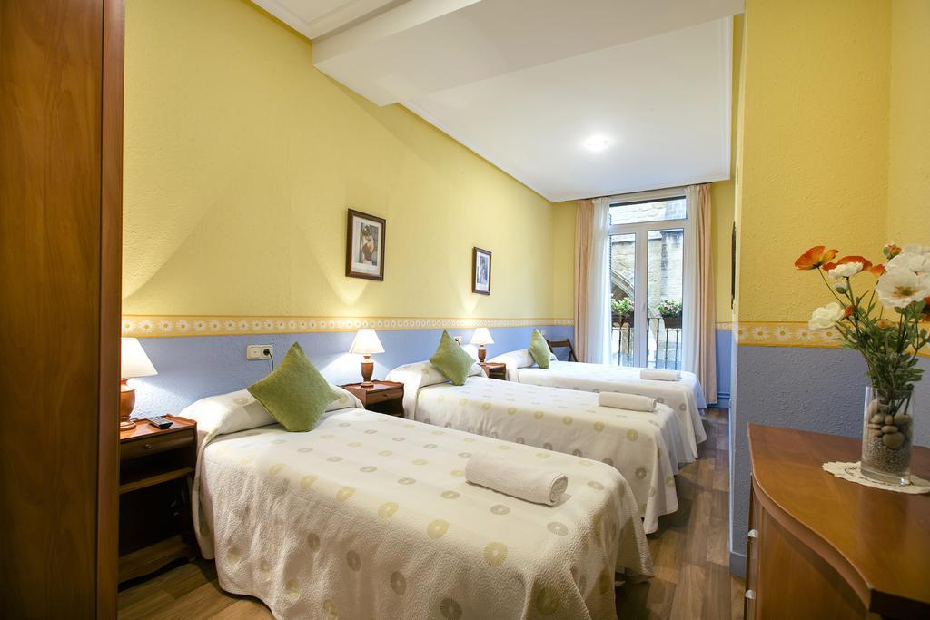 Pension Ibai San Sebastian Bagian luar foto