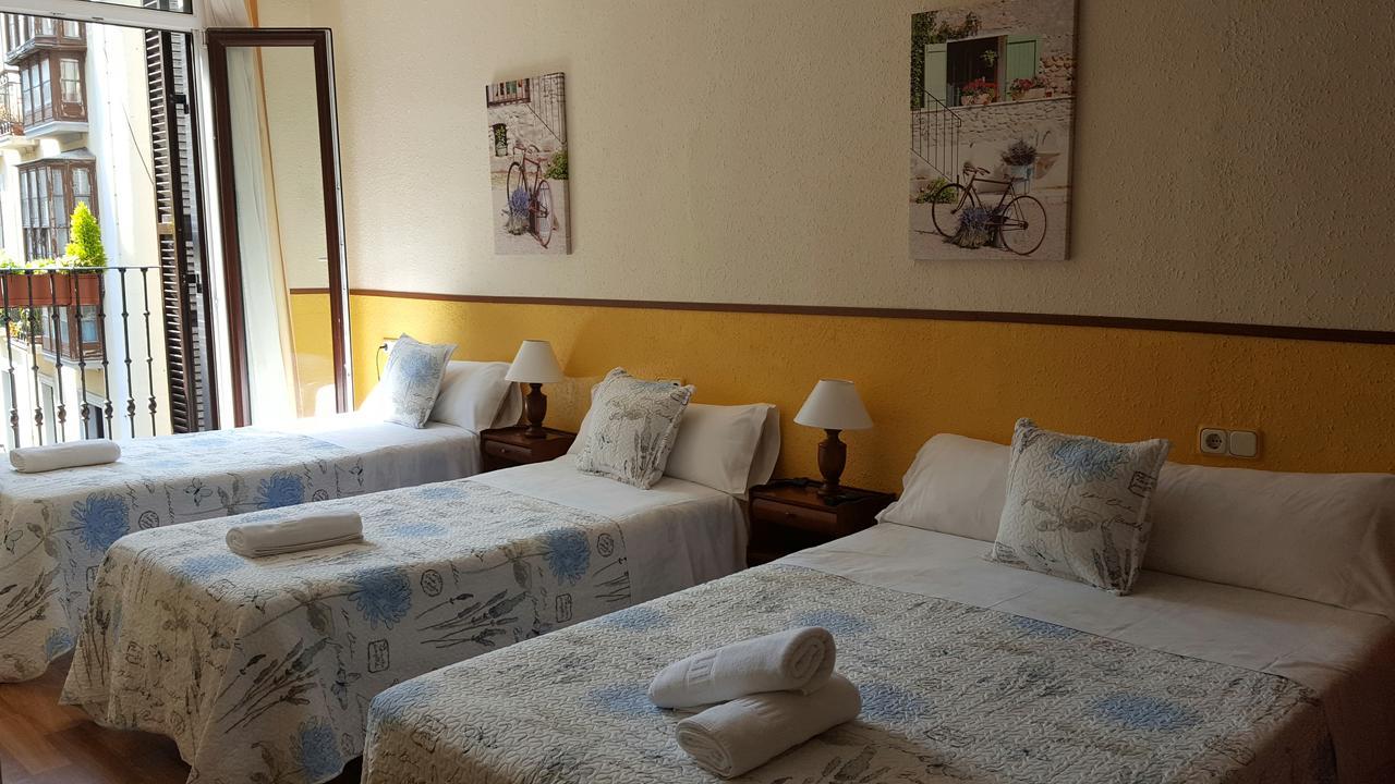 Pension Ibai San Sebastian Bagian luar foto
