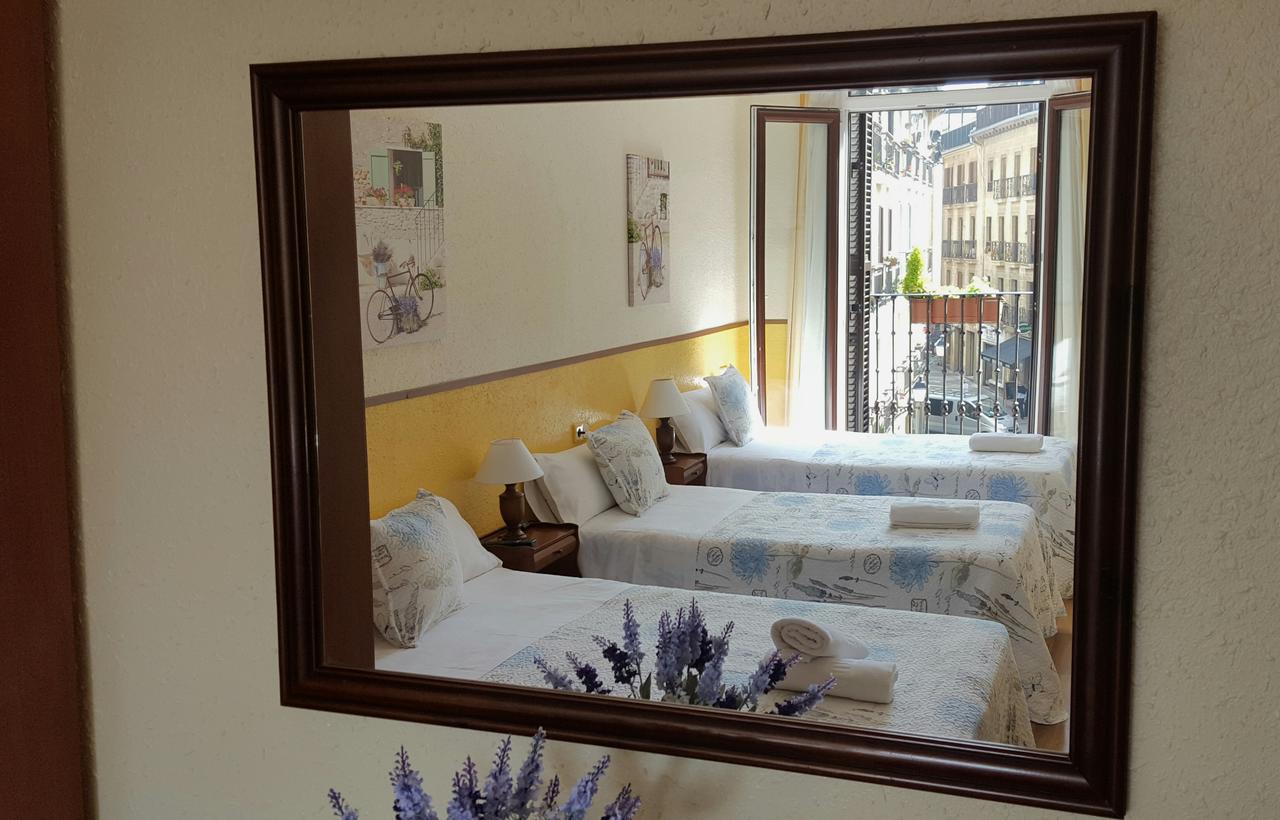 Pension Ibai San Sebastian Bagian luar foto